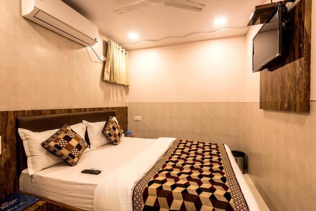 Hotel Kf Residency มุมไบ ภายนอก รูปภาพ