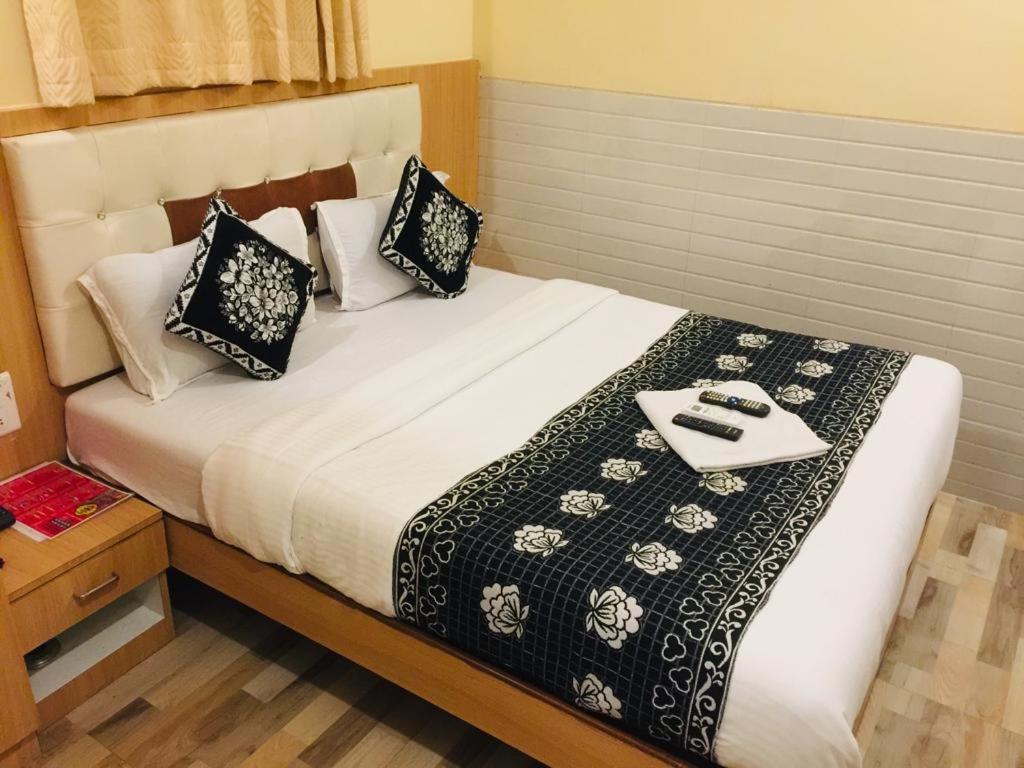 Hotel Kf Residency มุมไบ ภายนอก รูปภาพ